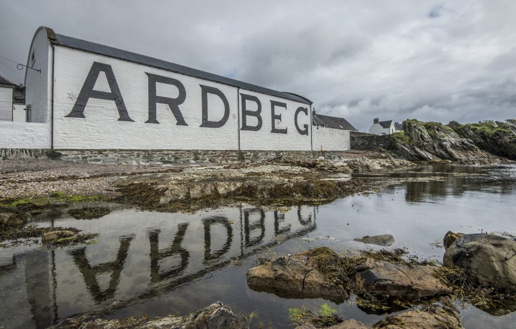 Ardbeg distillery (Credit: Phil Wilkinson)