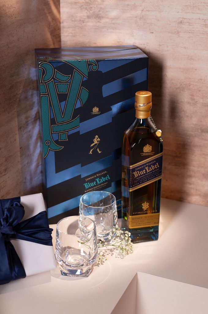 Johnnie Walker Blue Label Gift Set with 2x Crystal Glasses Whisky