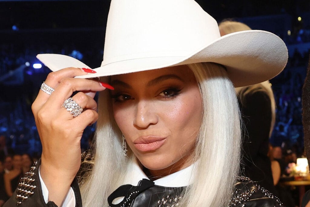 Beyoncé Giselle Knowles-Carter in a country cowboy hat
