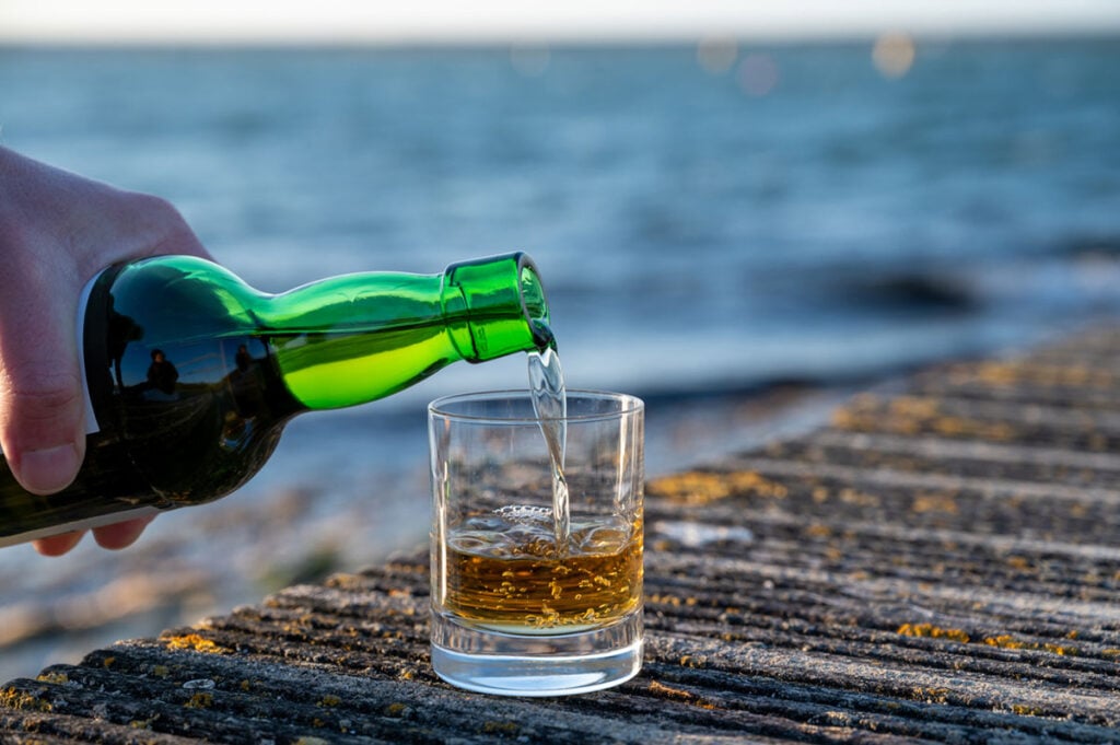 Top 5 Whiskies for Summer Sipping