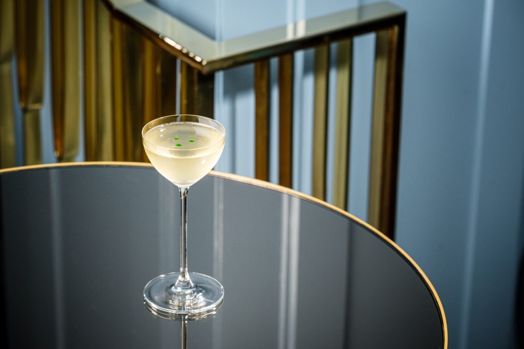 (Im)perfect Martini - Lyaness - 11NOV_Caitlin Isola