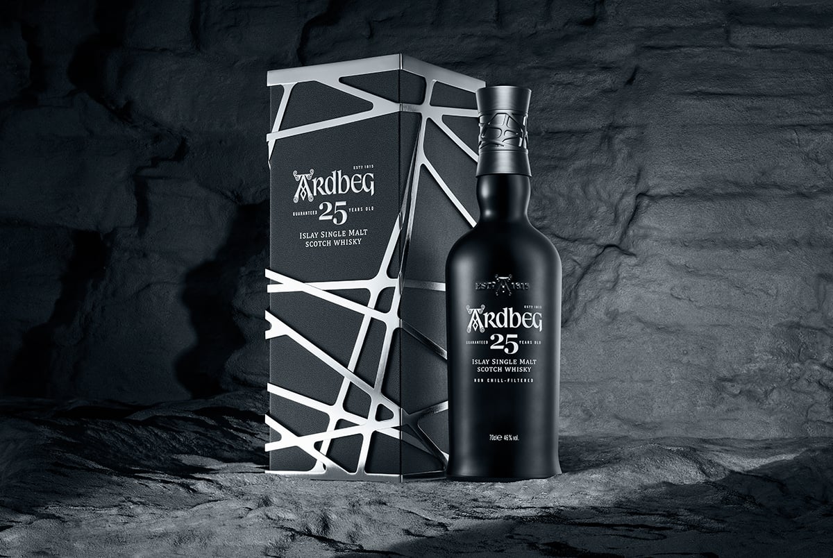 Ardbeg 25-letni (2022 Release) / 46%/ 0,7l