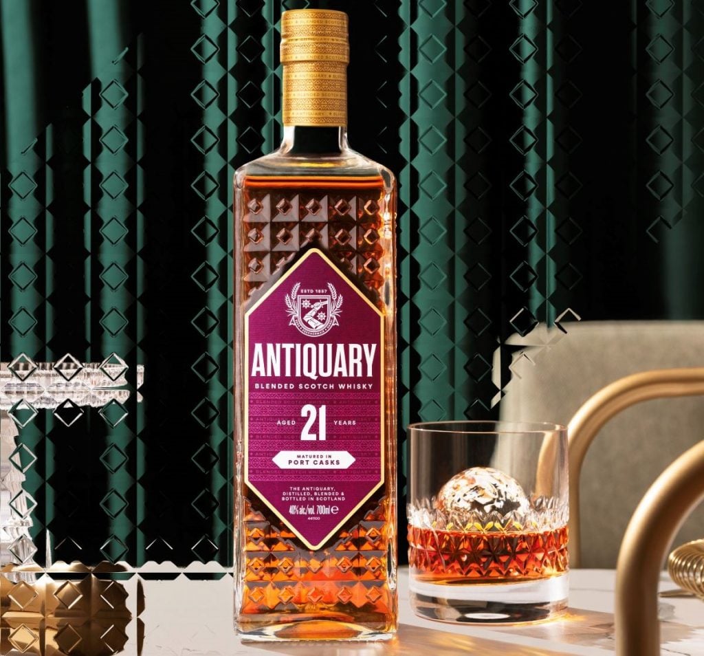 ANTIQUARY 21 YO BOTTLE & SERVE_HERO crop